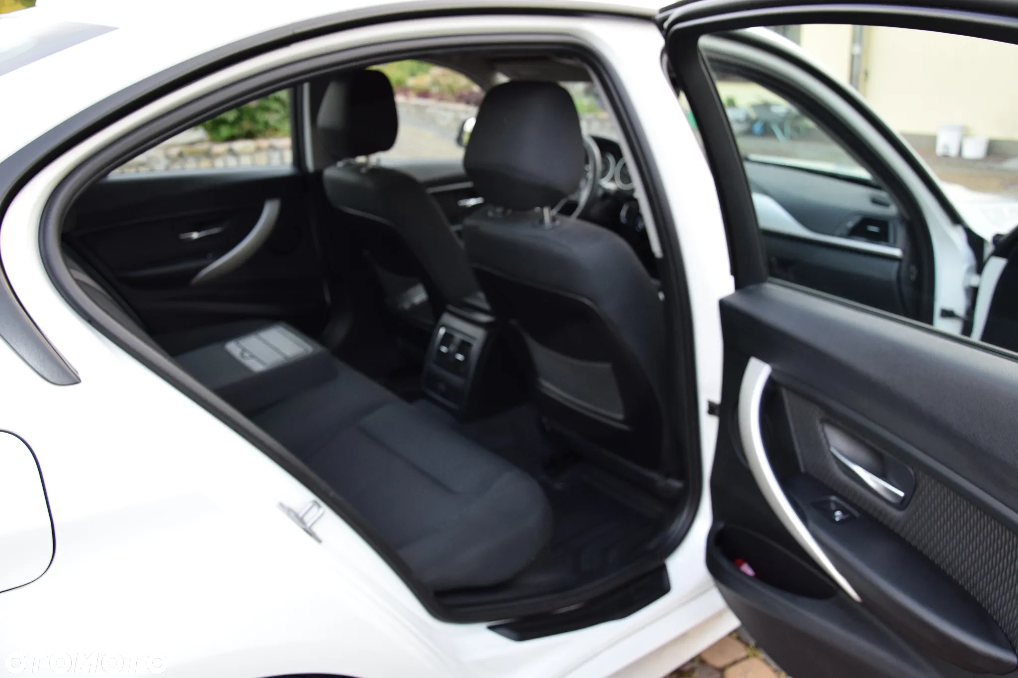 BMW Seria 3 316d - 10