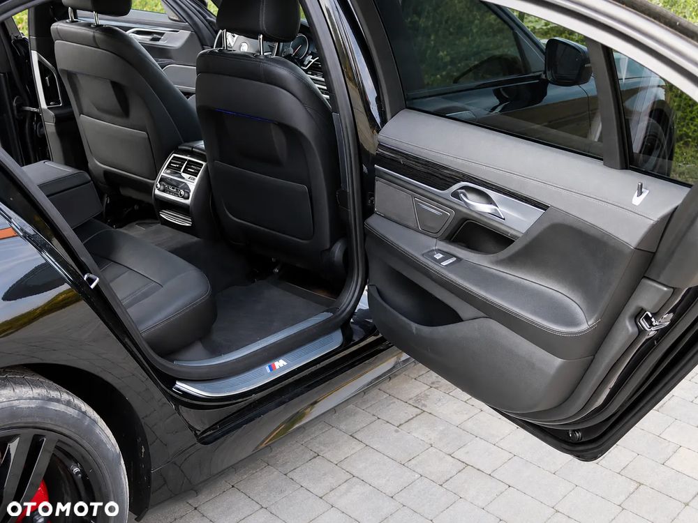 BMW Seria 7 740Li - 13