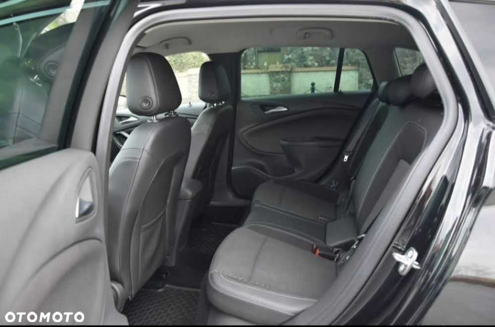 Opel Astra 1.6 CDTI Dynamic S&S - 3