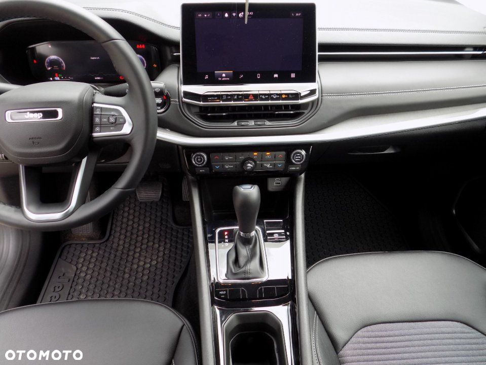 Jeep Compass - 16