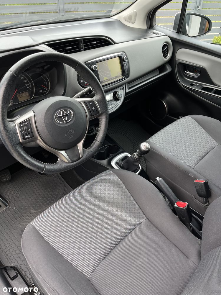 Toyota Yaris 1.33 Prestige - 9