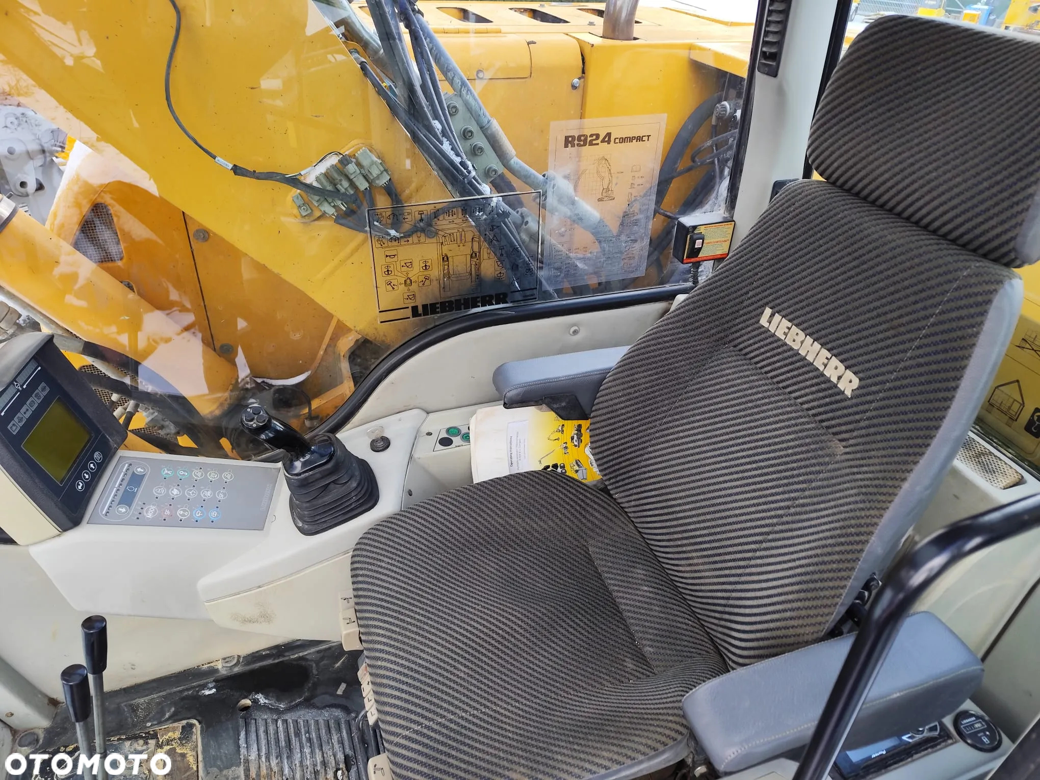 Liebherr R924 Litronic Compact, ramię 3x łamane, Klima, bez DPF - 23