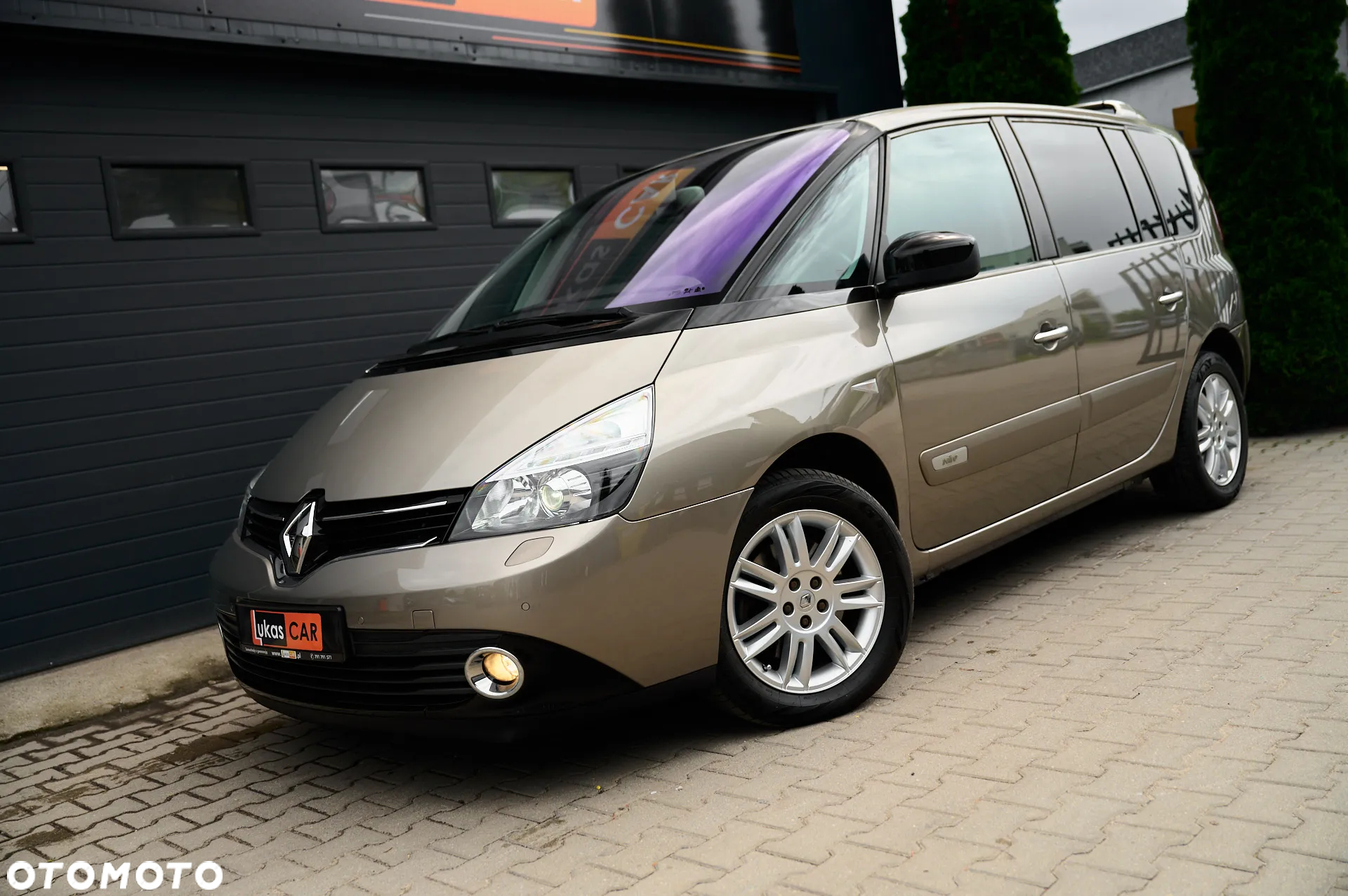 Renault Espace 2.0 dCi 175 FAP Initiale - 4