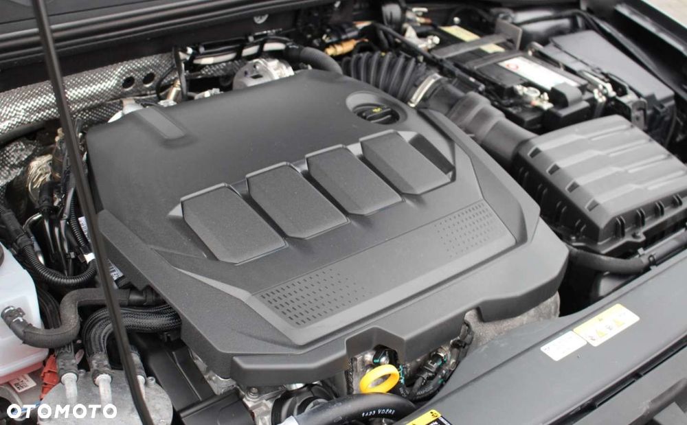 Volkswagen Golf - 22