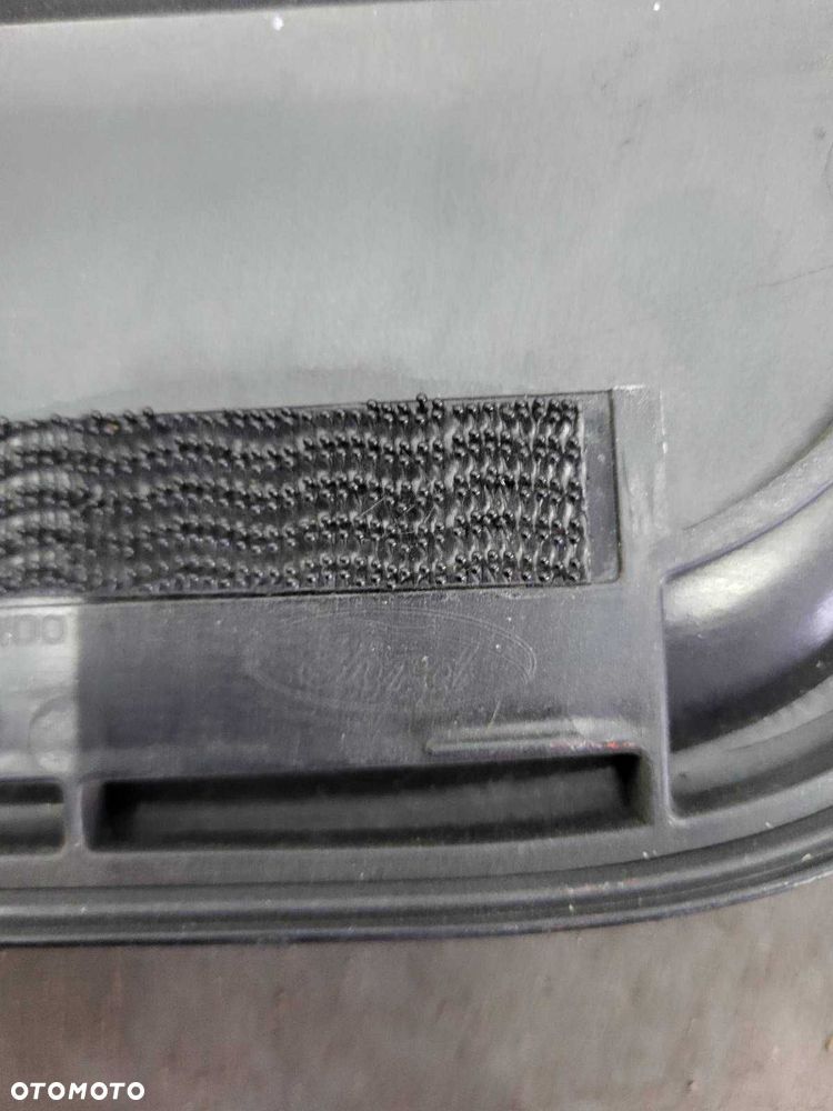 Skrzela tylnych szyb LEWE UA Ford Mustang gen V 2010, 2012, 2014 Nr.6 - 7