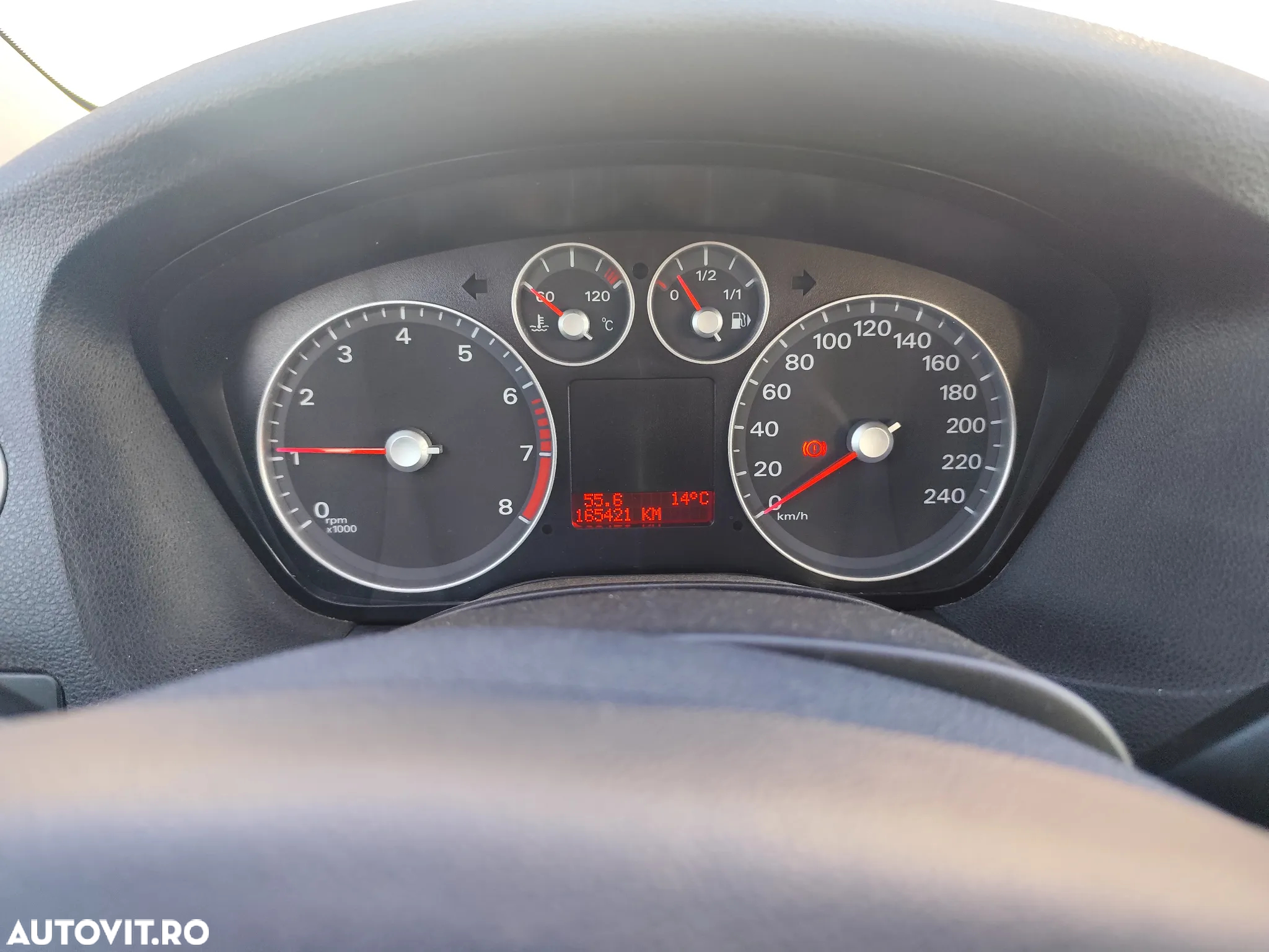 Ford Focus 1.6 16V Ambiente - 12