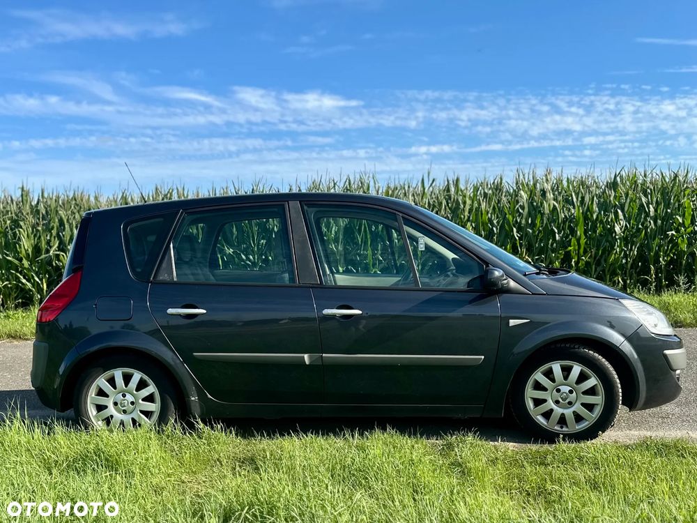 Renault Scenic 1.5 dCi Confort Privilege - 6