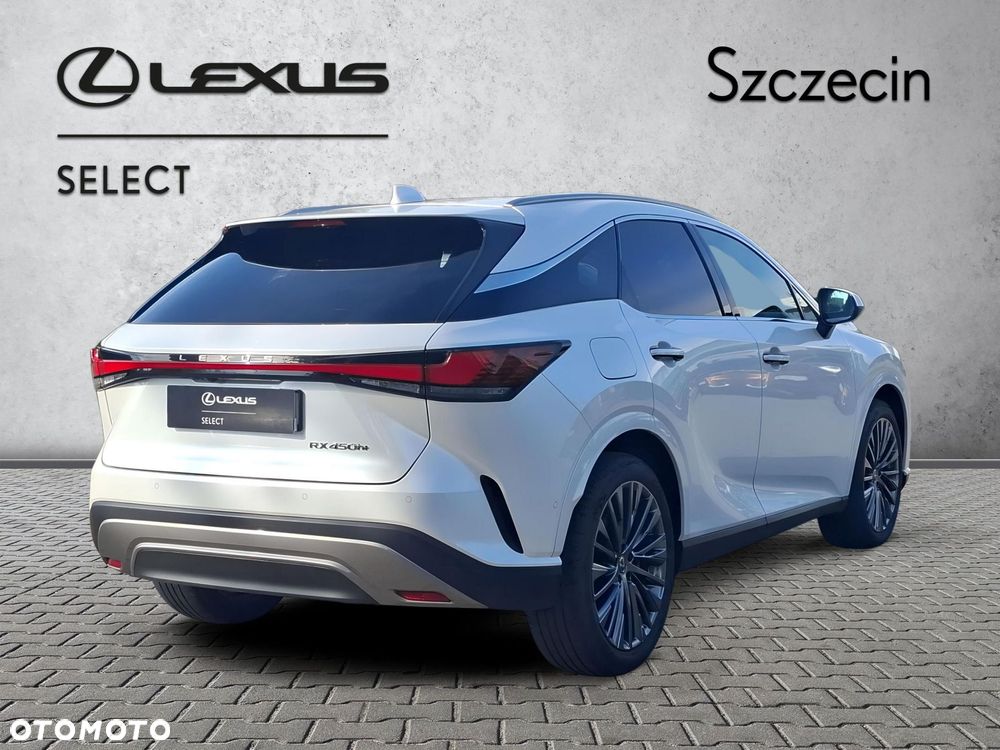 Lexus RX 450h+ Omotenashi - 5