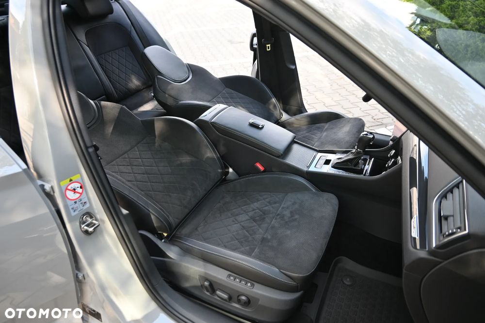Skoda Superb 2.0 TDI 4x4 DSG Sportline - 29