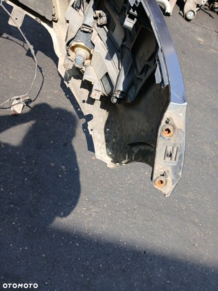 Ford Mondeo Mk4 Zderzak przedni kod lakieru X6 - 7