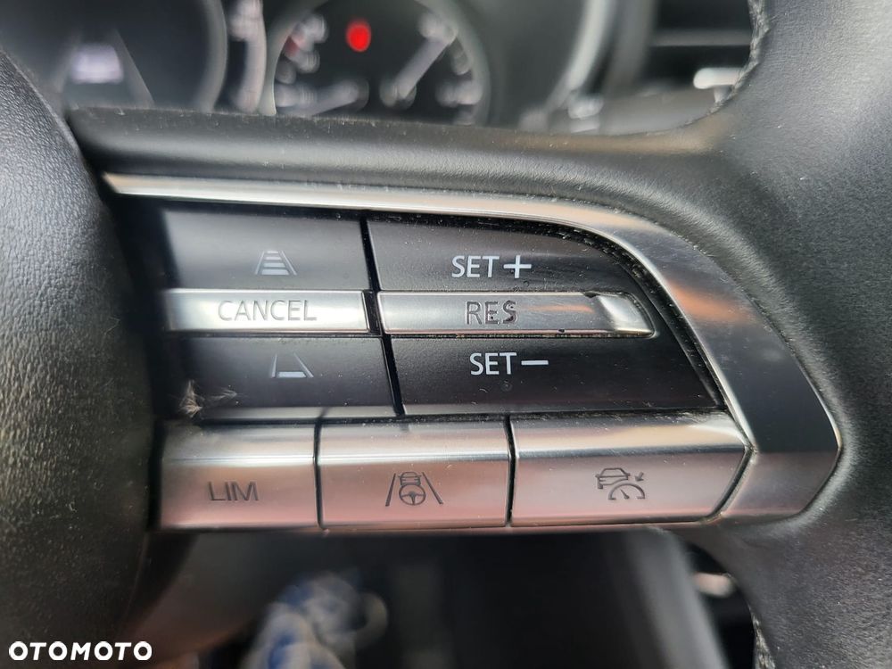 Mazda 3 SKYACTIV-D 1.8 - 12
