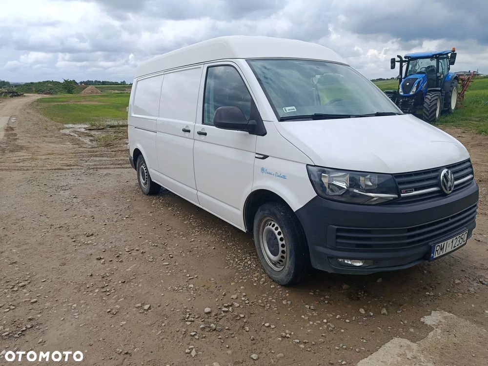 Volkswagen Transporter - 2