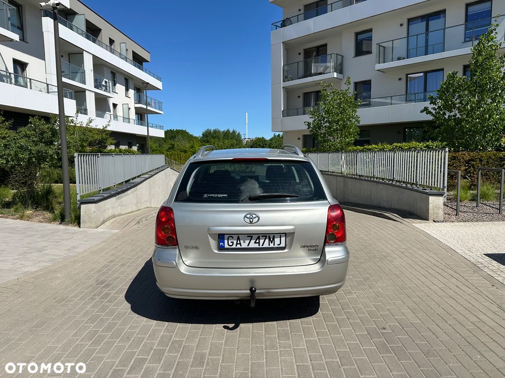 Toyota Avensis 2.0 D-4D Sol - 6