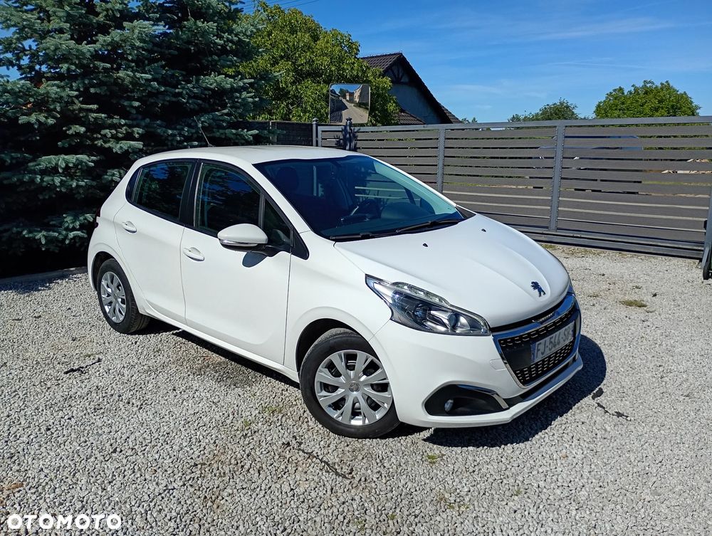Peugeot 208 1.2 PureTech Allure - 13
