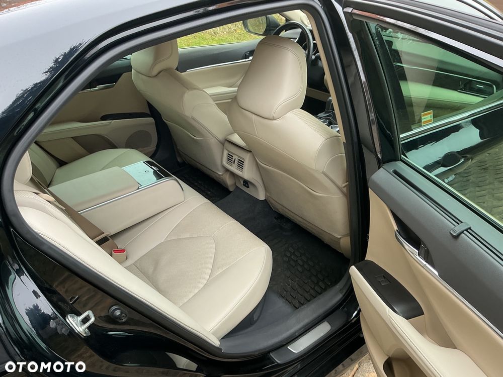 Toyota Camry 2.5 Hybrid Executive CVT - 5