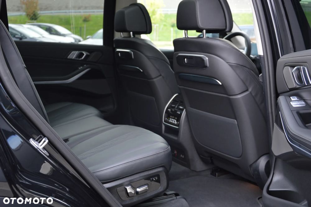 BMW X7 xDrive40d - 13