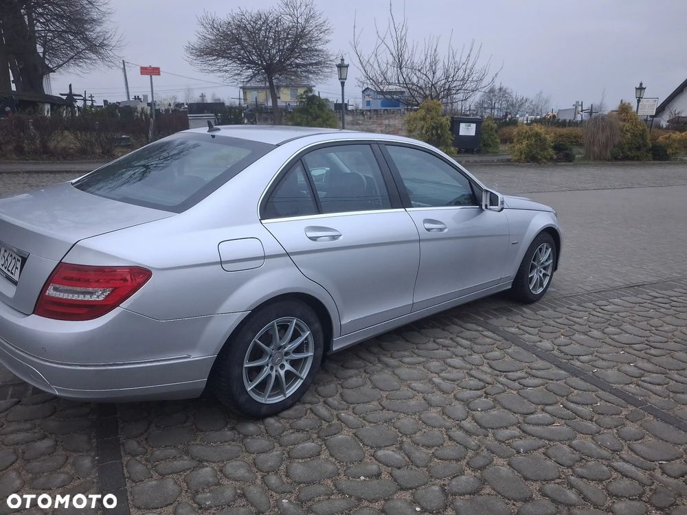 Mercedes-Benz Klasa C 200 (BlueEFFICIENCY) Avantgarde - 9