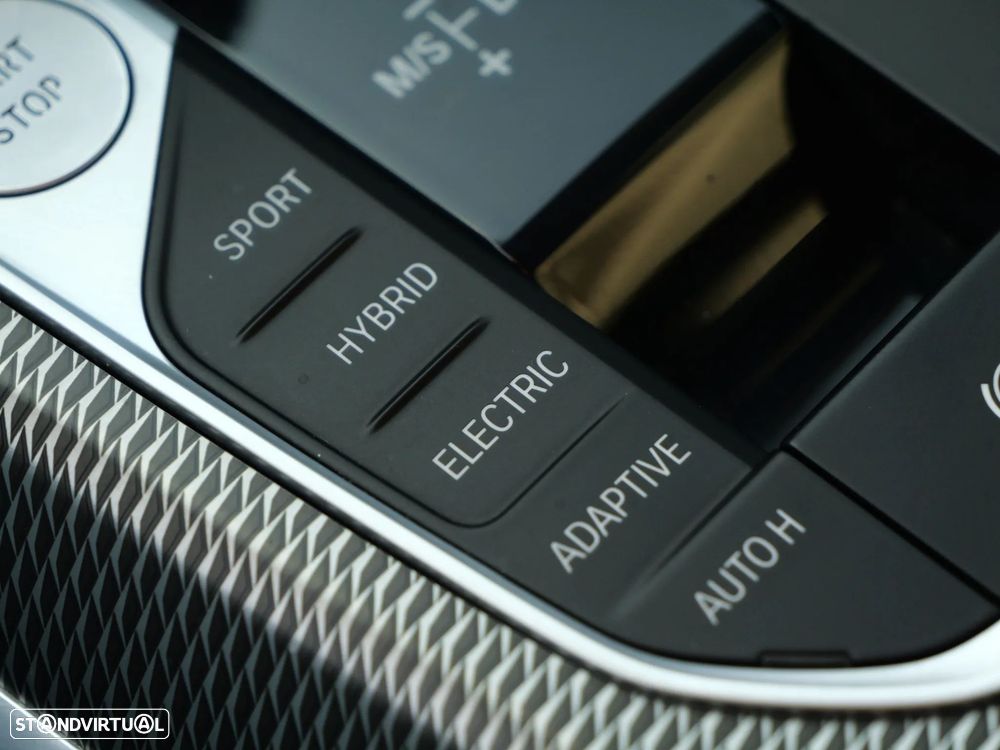 BMW 330 e Pack Desportivo M Auto - 16