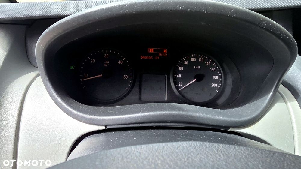 Opel Vivaro L2H1 2.9t - 16