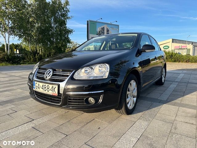 Volkswagen Jetta 1.6 Trendline - 3
