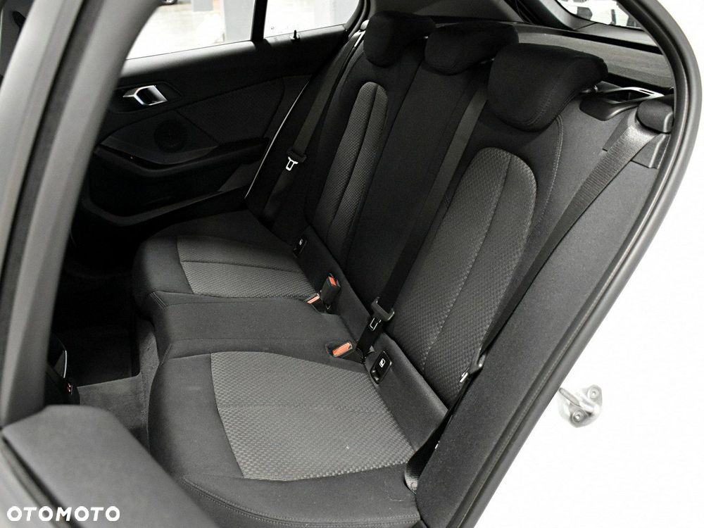 BMW Seria 1 118i Advantage - 12