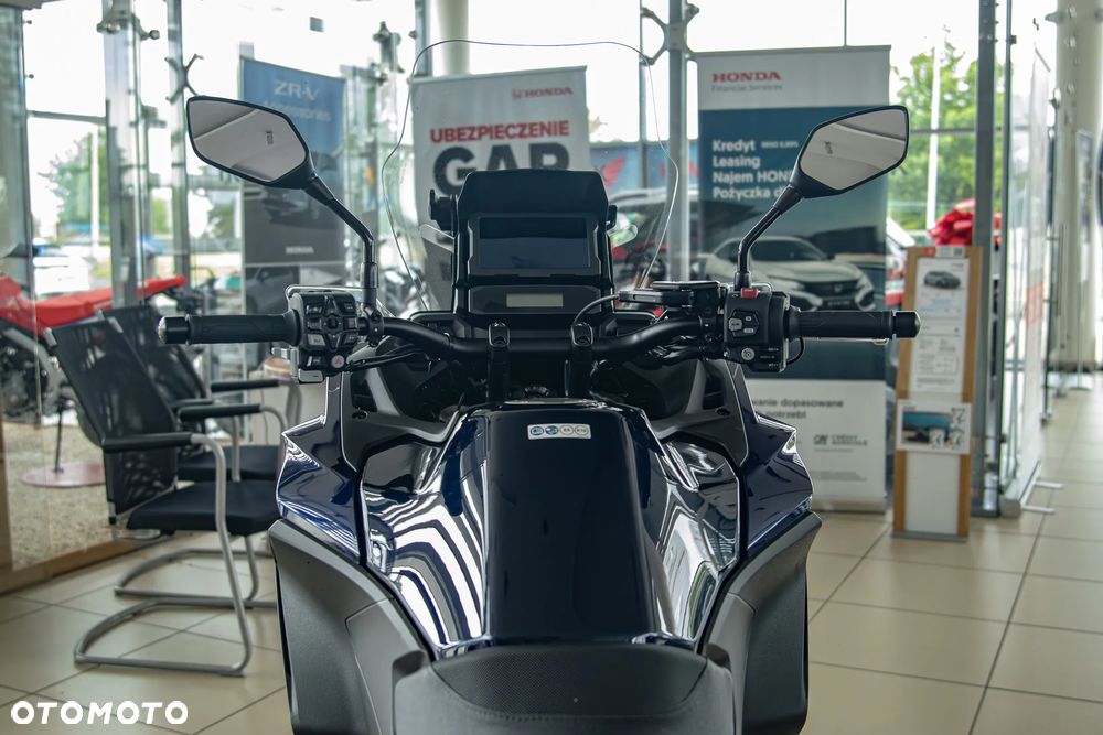 Honda NT - 18