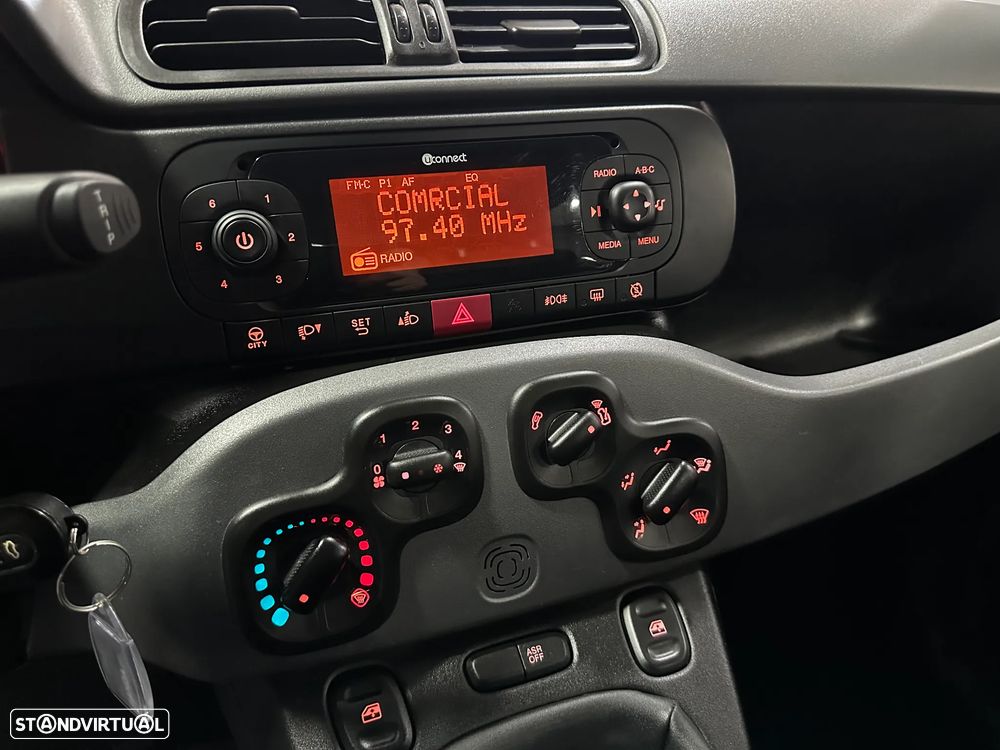 Fiat Panda 1.0 Hybrid City Cross - 23