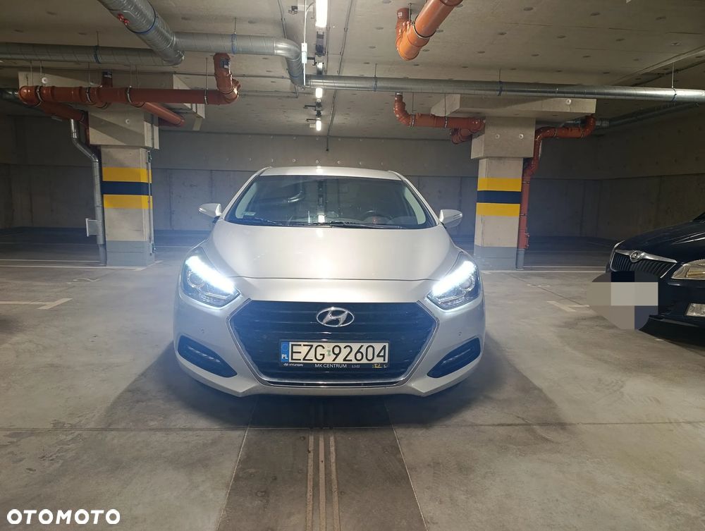 Hyundai i40 1.7 CRDi Comfort DCT - 2