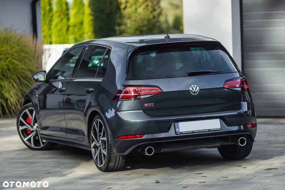 Volkswagen Golf - 15