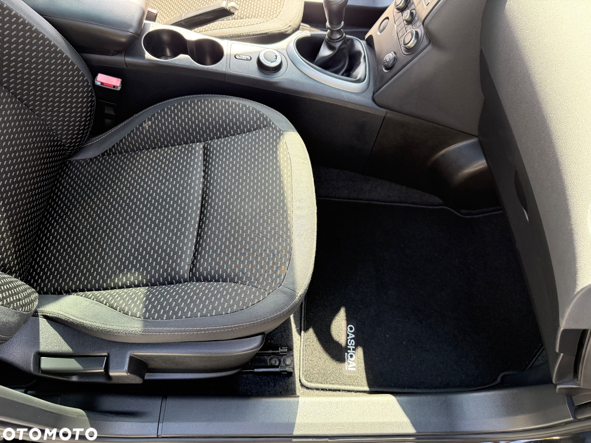 Nissan Qashqai 2.0 4x4 Tekna - 33