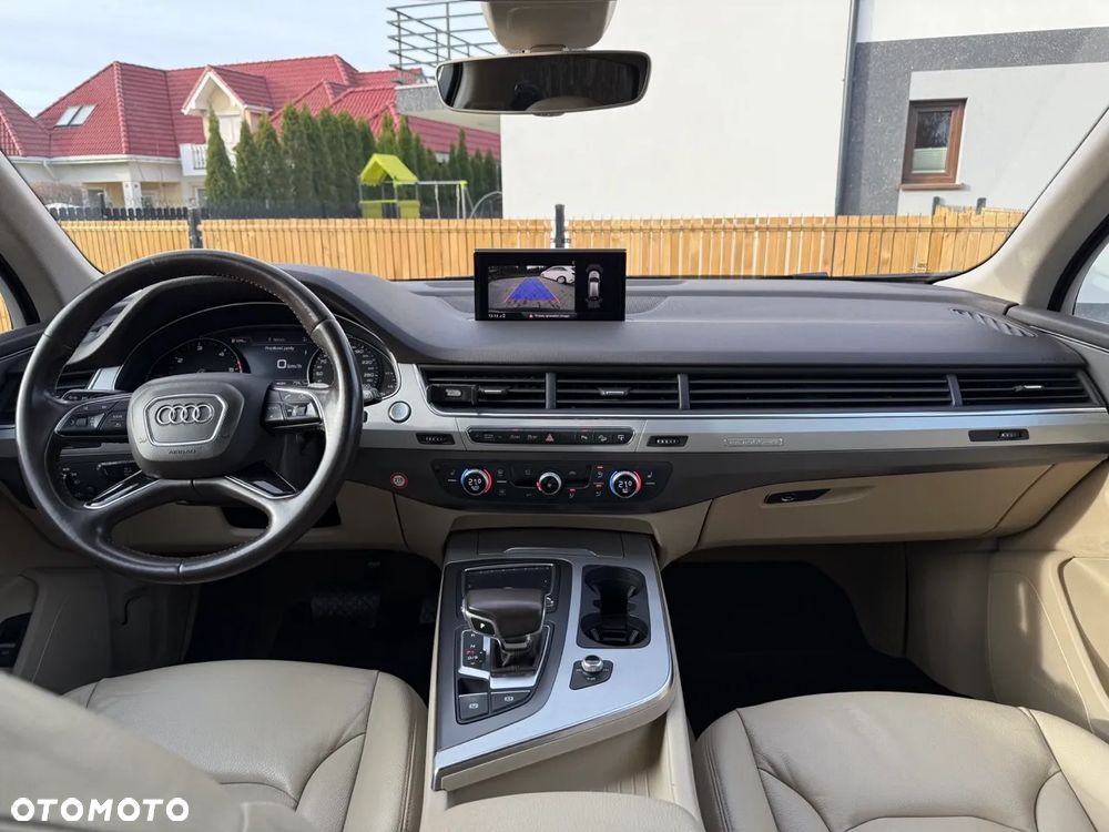 Audi Q7 - 11