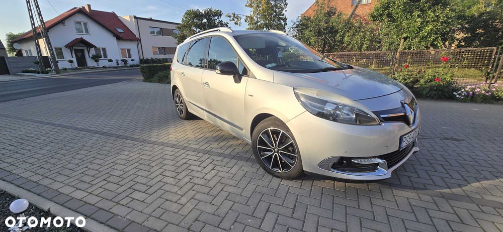 Renault Grand Scenic - 1