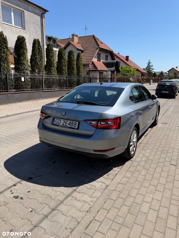 Skoda Superb 2.0 TDI Ambition - 5