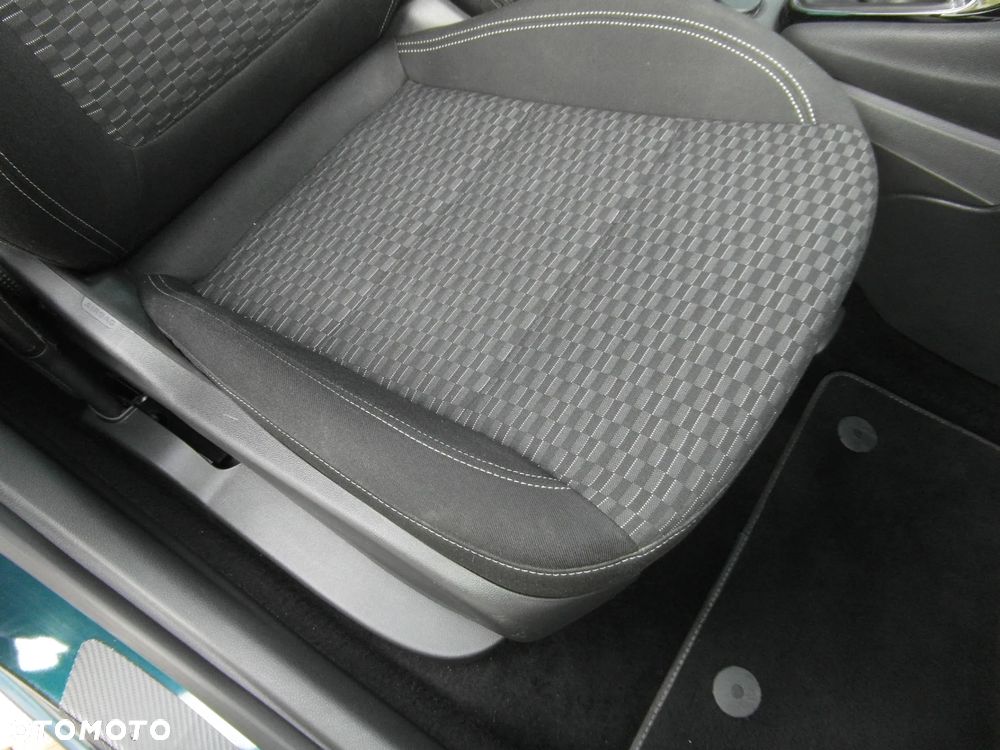Opel Astra 1.4 T Dynamic - 18