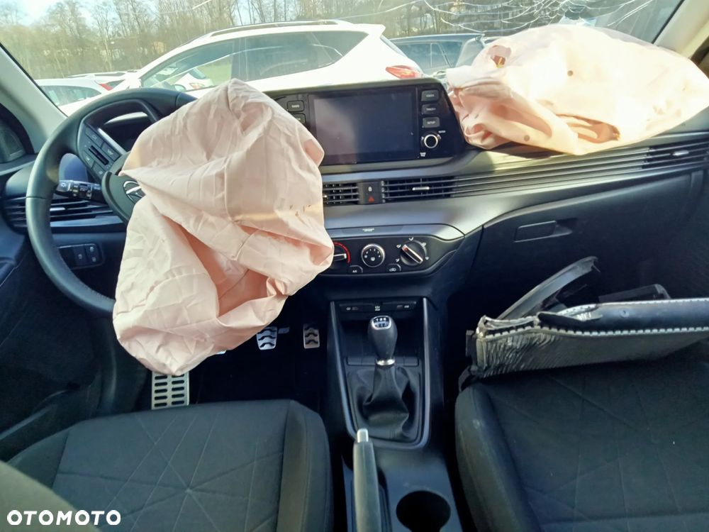 Hyundai Bayon 1.2 Select - 12