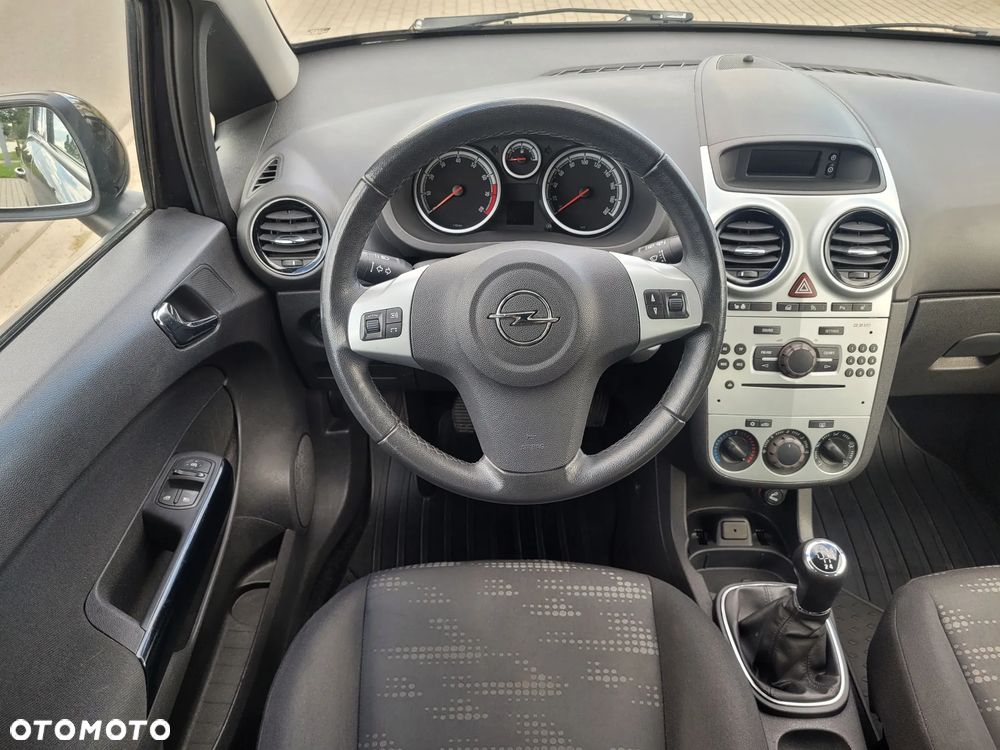 Opel Corsa 1.4 16V Satellite - 23
