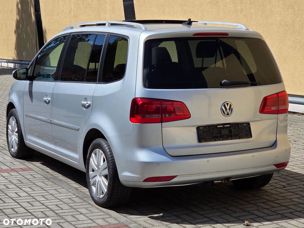 Volkswagen Touran 1.6 TDI DPF BlueMotion Technology DSG Highline - 3