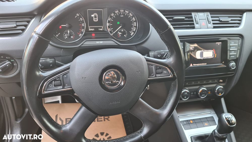 Skoda Octavia 2.0 TDI ELEGANCE - 21
