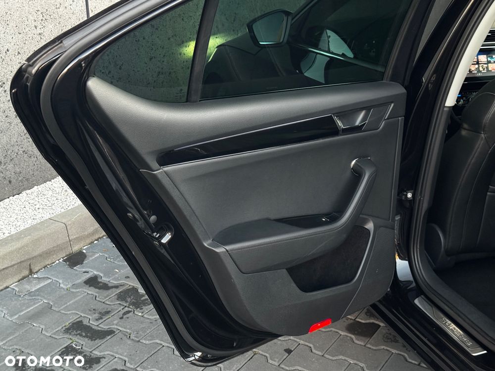 Skoda Superb 2.0 TDI SCR 4x4 L&K DSG - 27