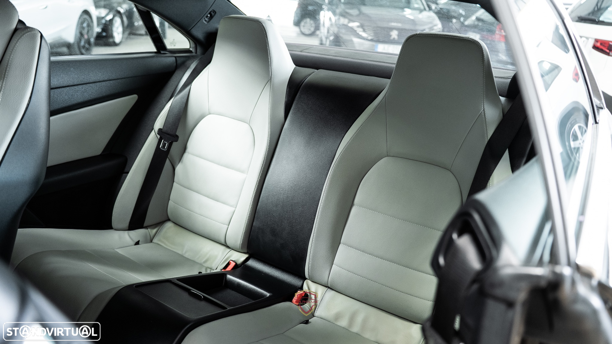 Mercedes-Benz E 220 CDi Avantgarde BlueEfficiency Auto - 31