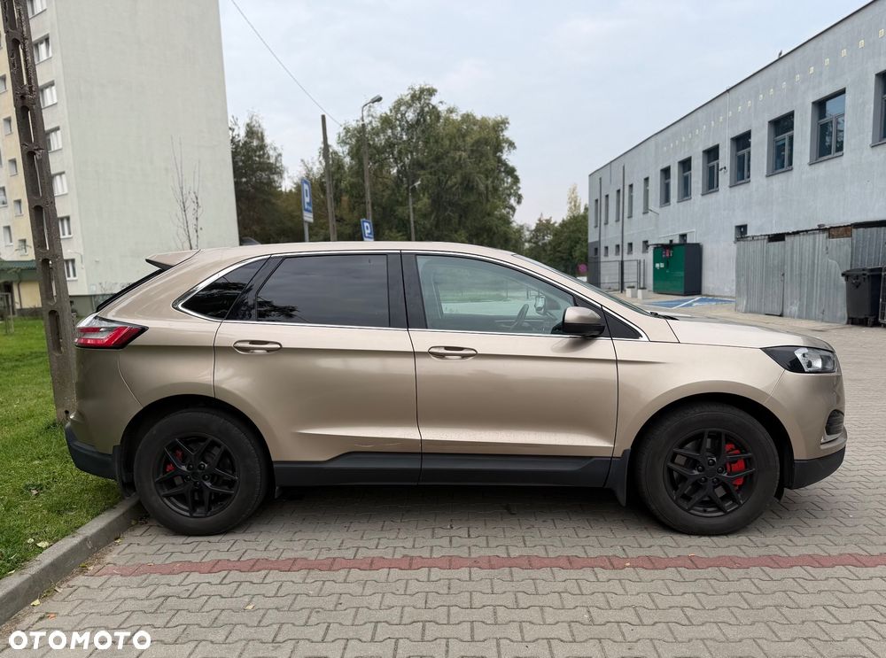 Ford Edge - 8