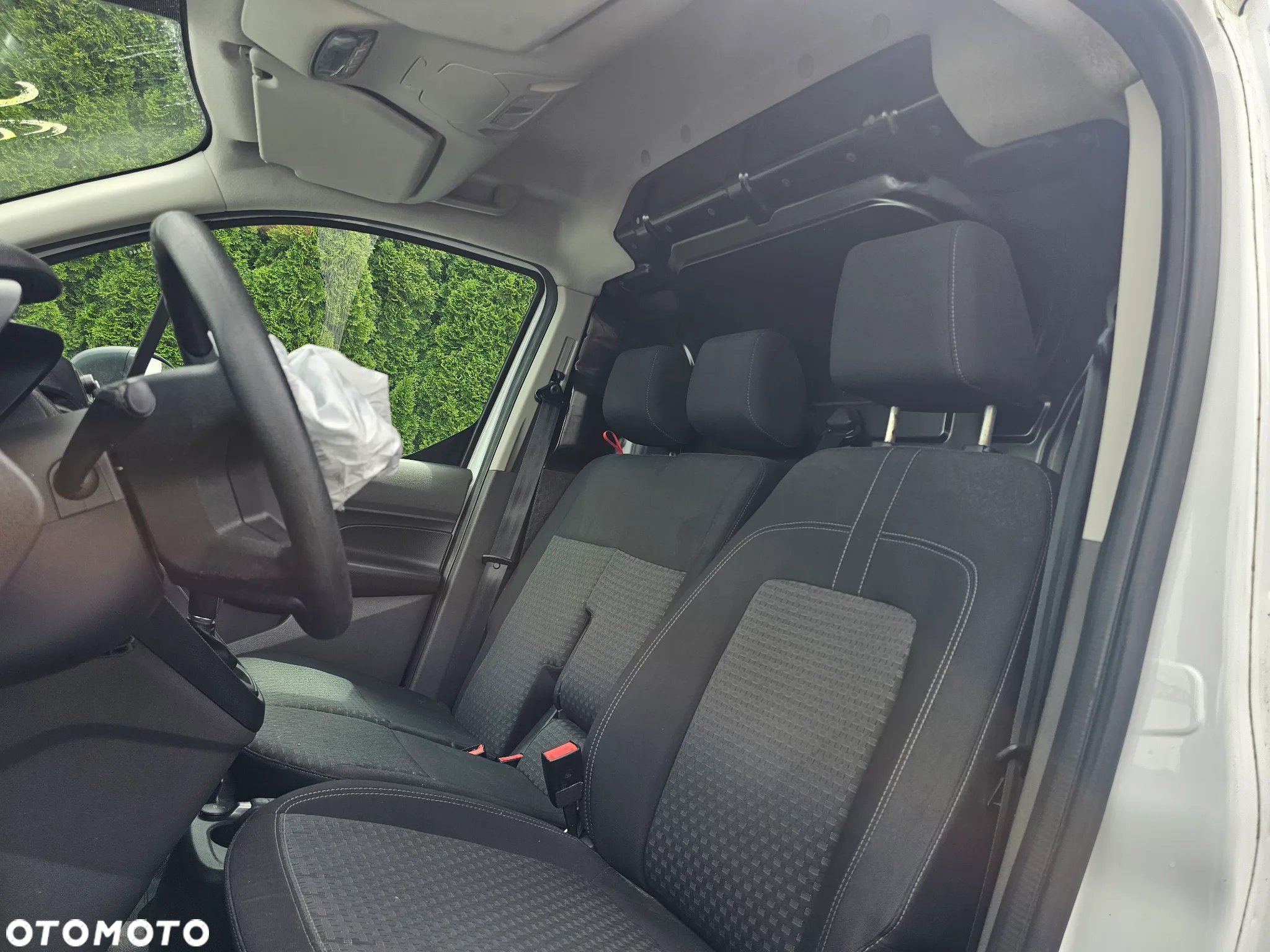 Ford Transit Connect - 16