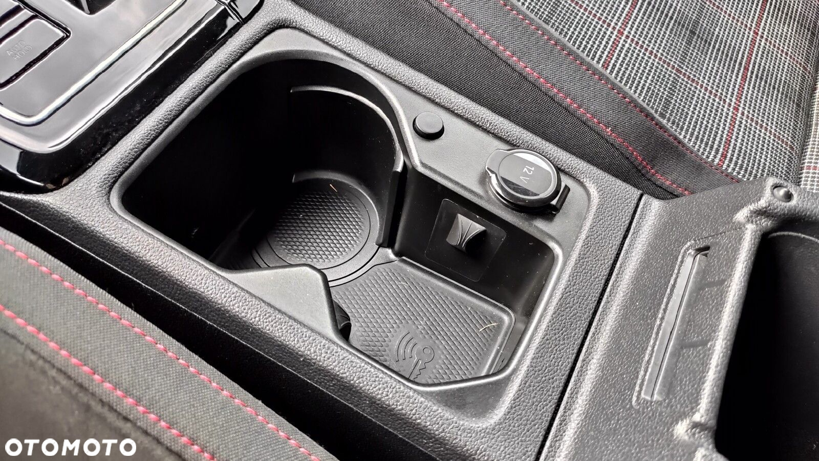 Volkswagen Golf - 27