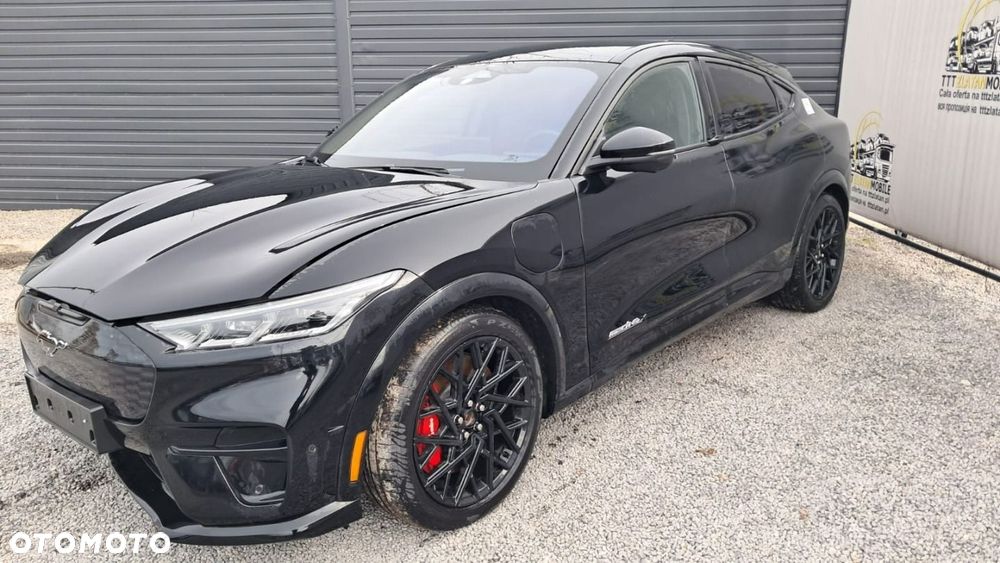 Ford Mustang Mach-E - 3