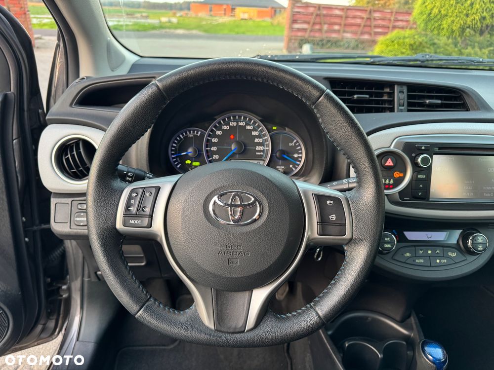 Toyota Yaris - 25