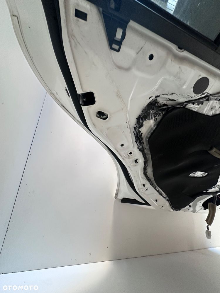 Infiniti Q50 drzwi lewy tył - 16