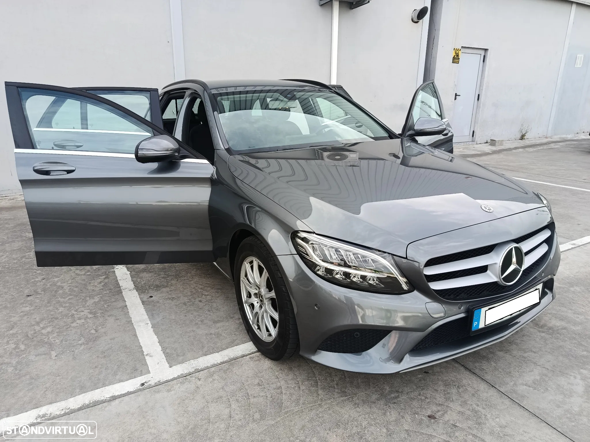 Mercedes-Benz C 180 - 4