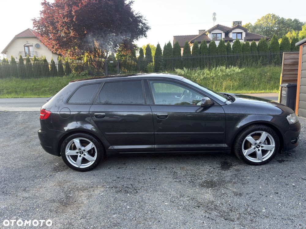 Audi A3 Sportback - 4