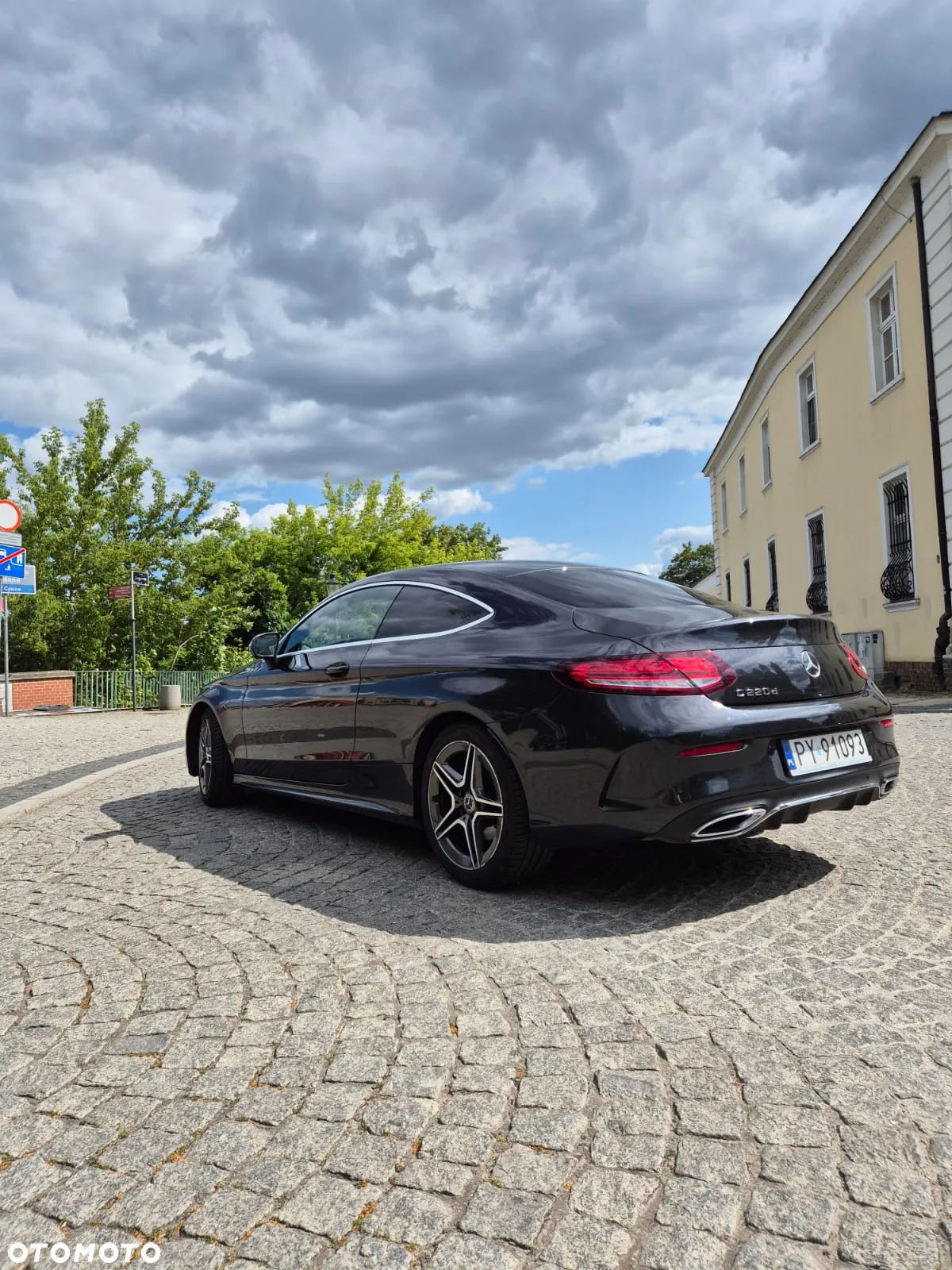 Mercedes-Benz Klasa C 220 d Coupe 9G-TRONIC AMG Line - 2