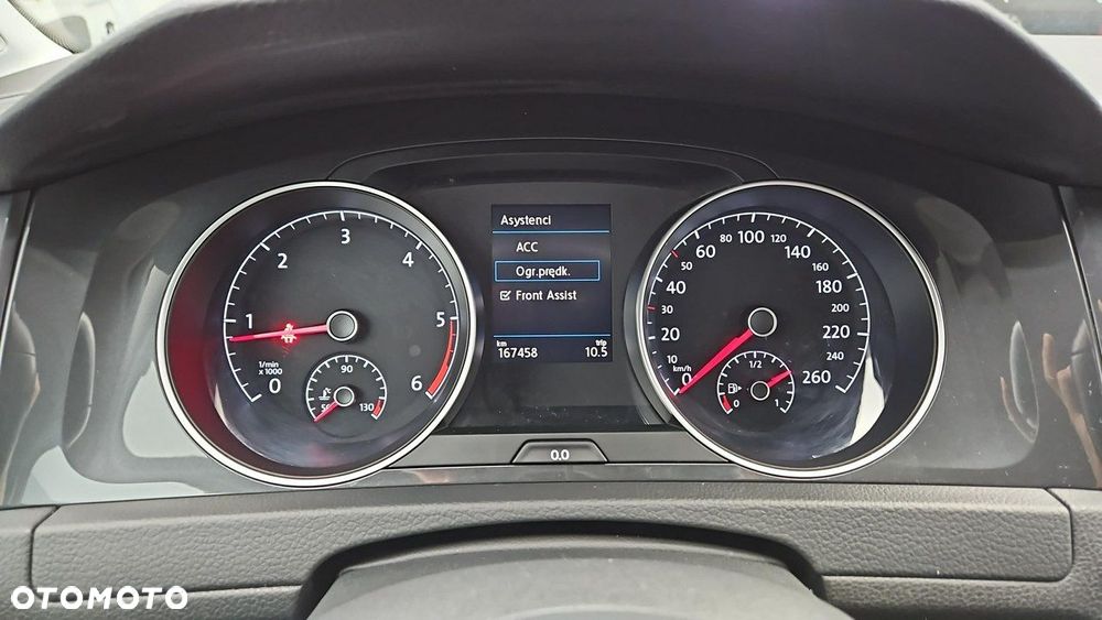 Volkswagen Golf - 22